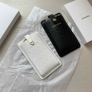 GWP CH@NEL COCO CRUSH CELL PHONE HOLDER WITH CROSSBODY (WHITE)